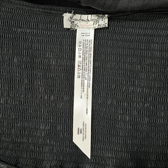 Free People Smockin' and Rockin' Black Satin Balloon Sleeve V Neck Blouse Top - Picture 7 of 7